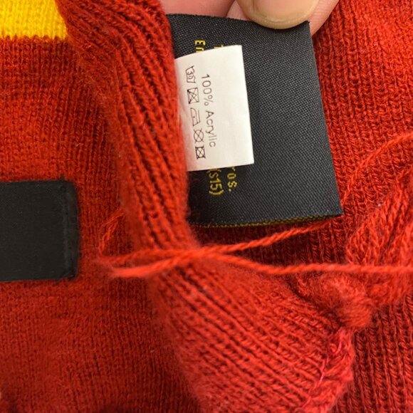 Harry Potter Gryffindor Scarf Acrylic Warner Bros Red Yellow Stripes Halloween - Picture 4 of 5